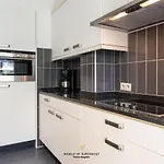 Beautiful Sunny Apartment Near The Sea